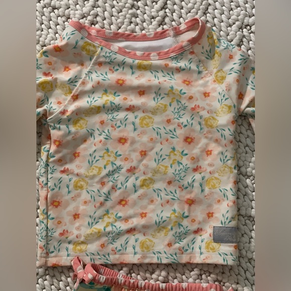 Eleanor Rose pattern mix floral rash guard bathing suit, size 3/4 - Picture 4 of 8